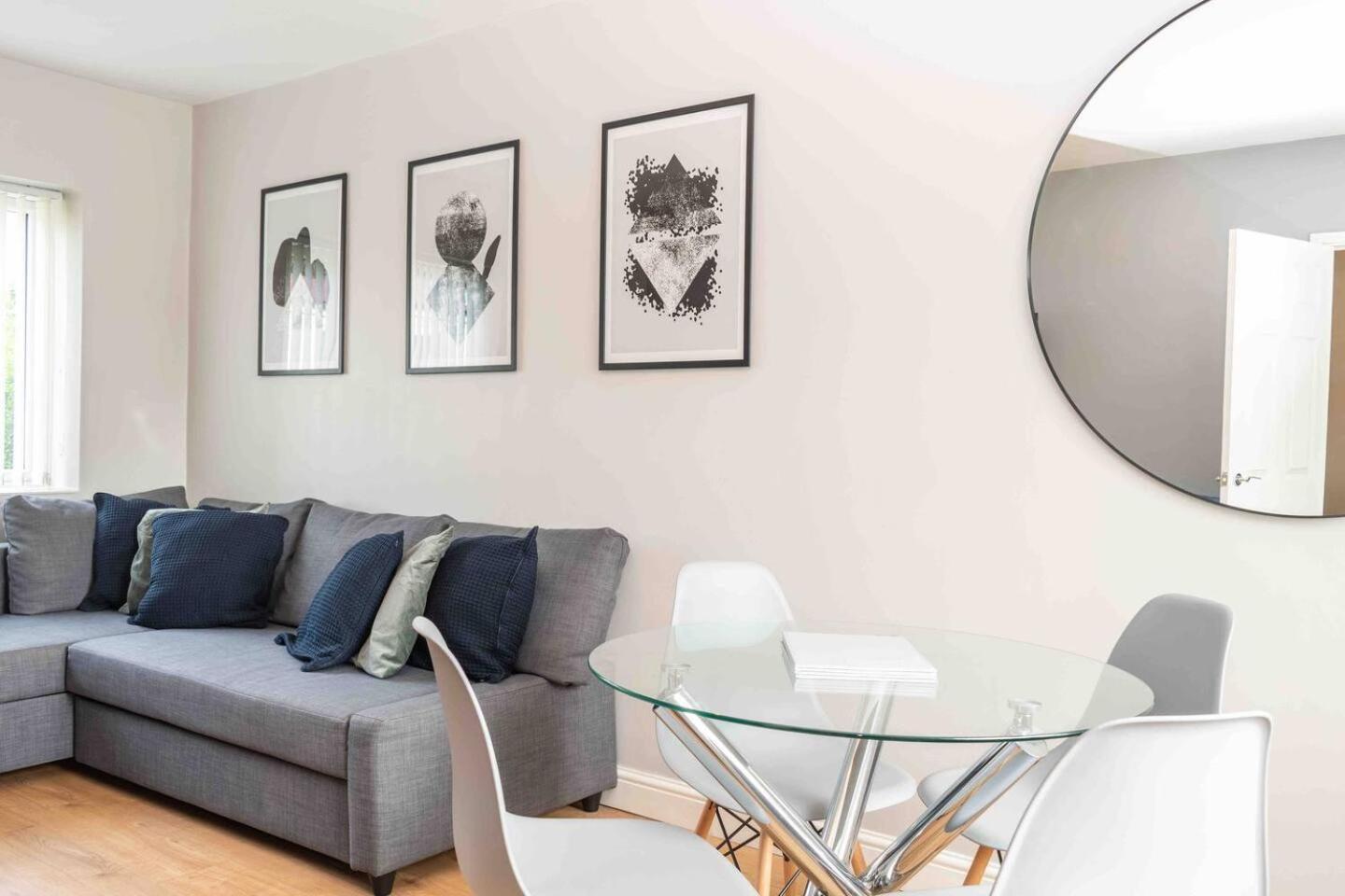 Comfortable And Convenient 3 Bedroom House With Parking Handsworth Exterior photo